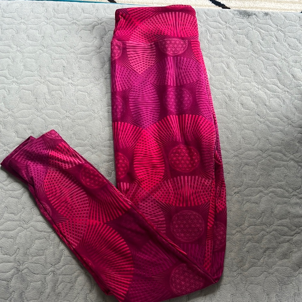 LuLaRoe one size leggings